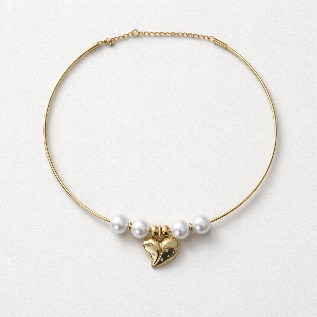 Collana perle rigida cuore