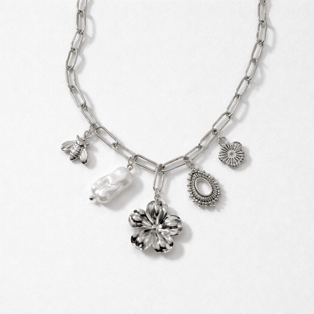 Collana perle catena fiore