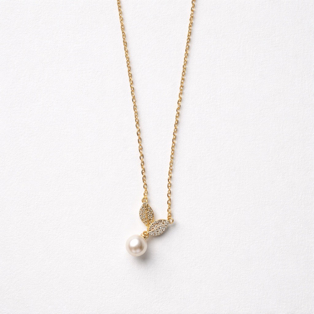 Collana perle fogliolina