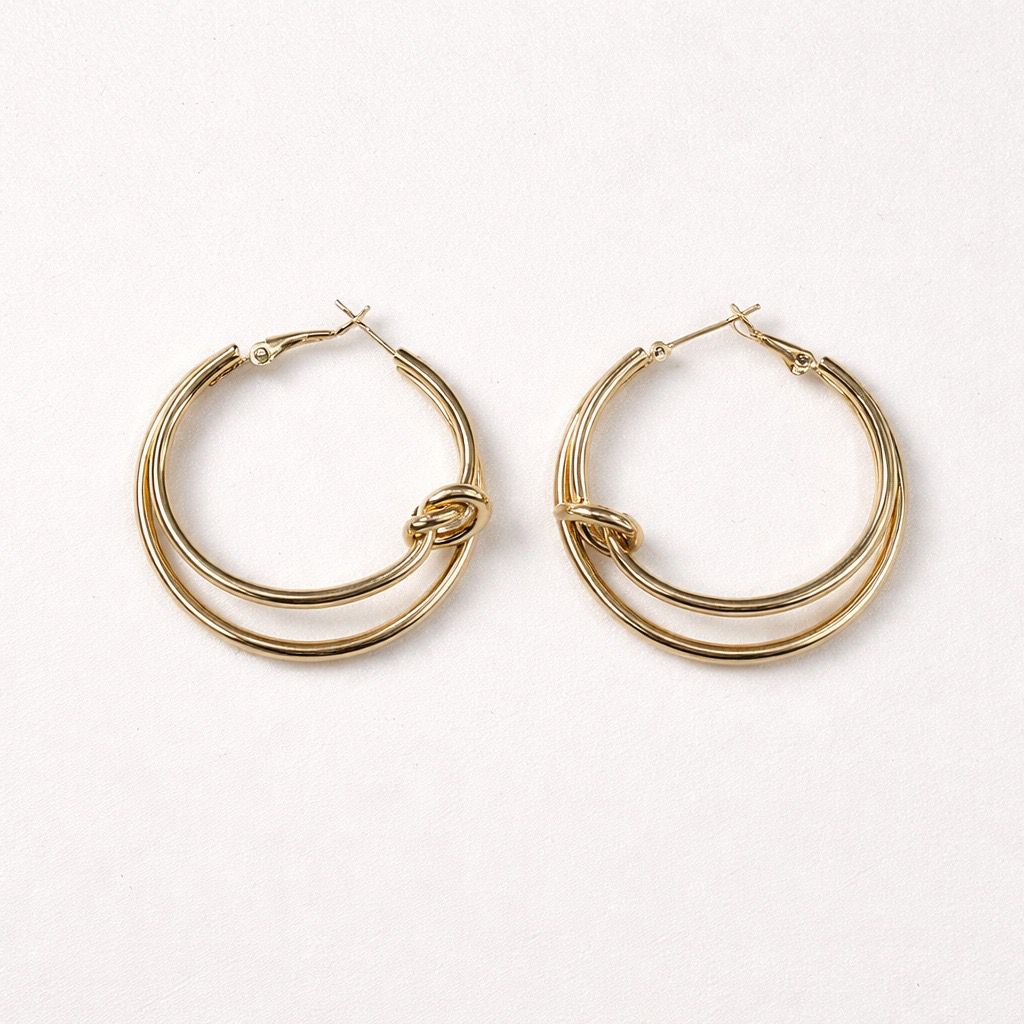 Orecchini cerchi doppio cerchio nodo