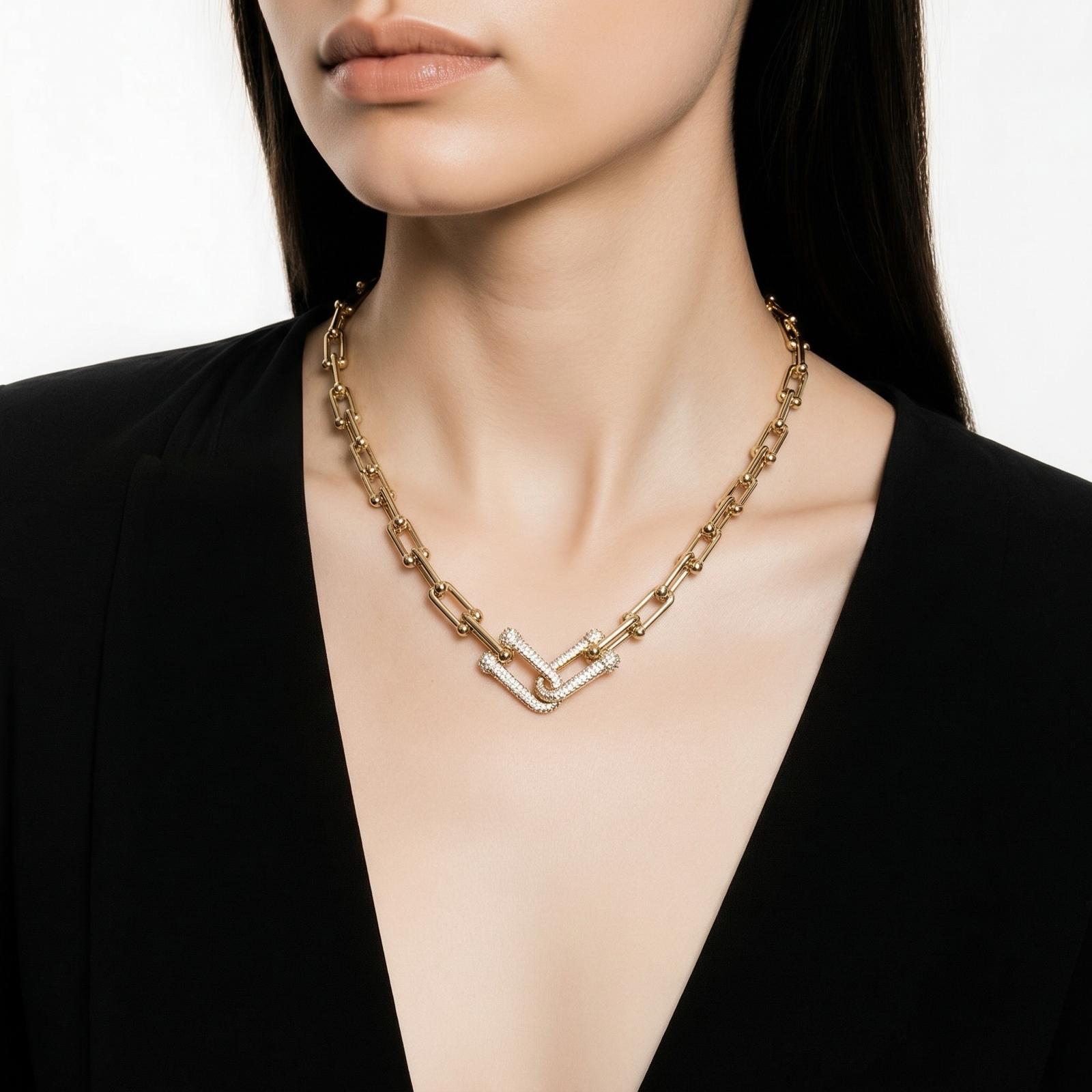 Collana regolabile acciaio ovale strass