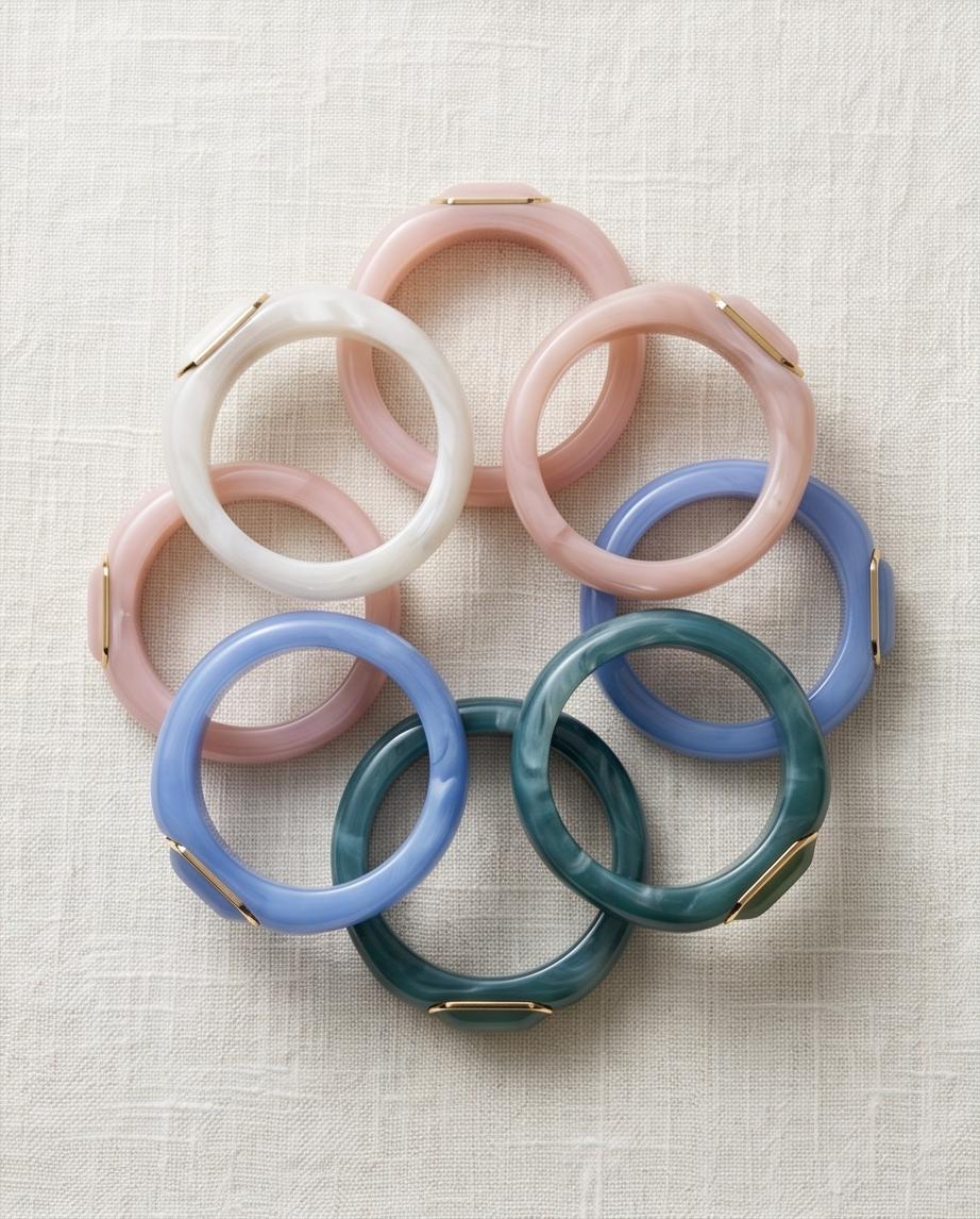 Bracciale rigido resina molla con castone