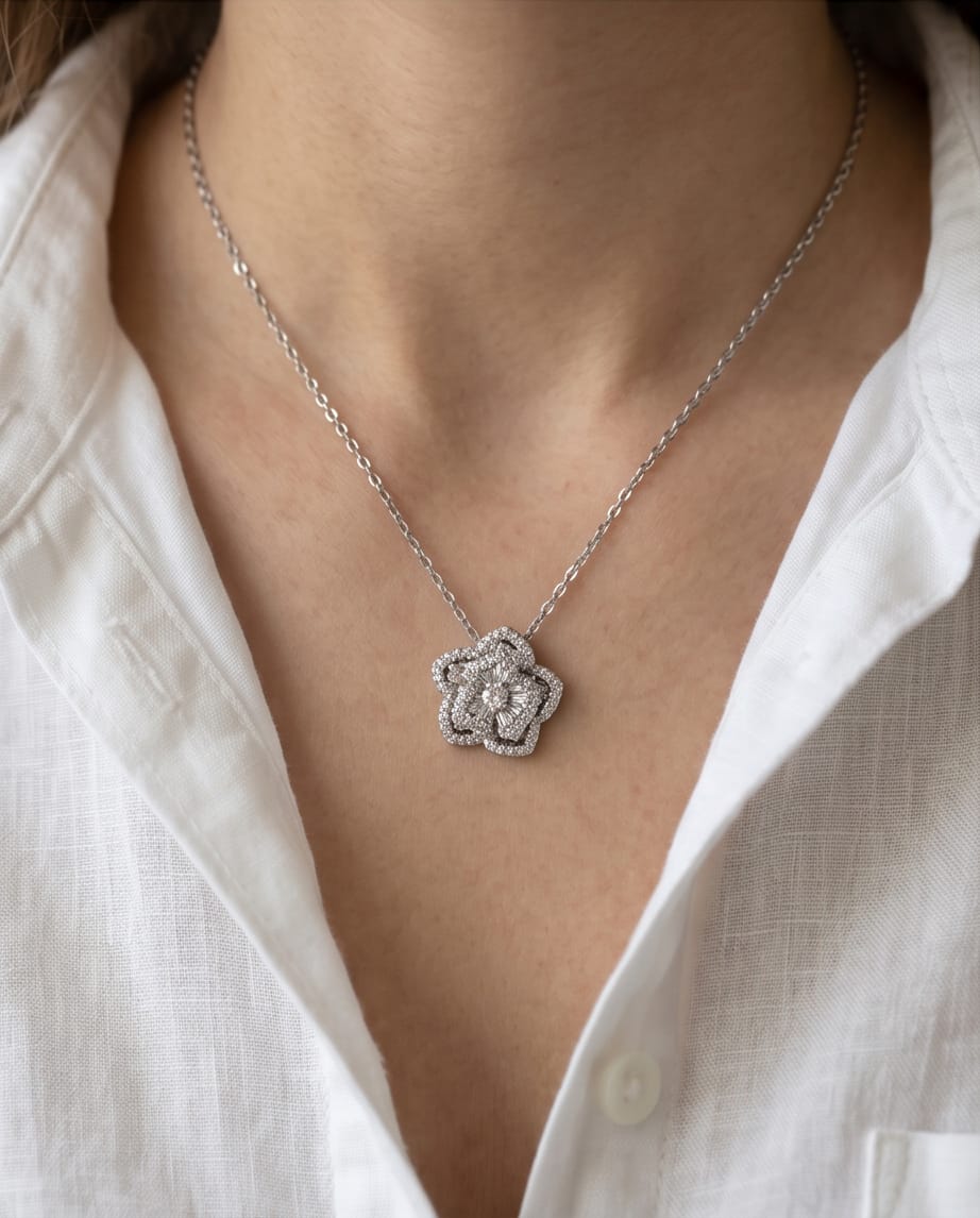 Collana regolabile acciaio fiore strass