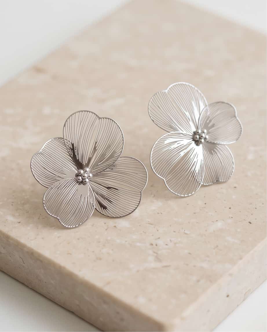 Orecchini lobo acciaio fiore traforato 4cm