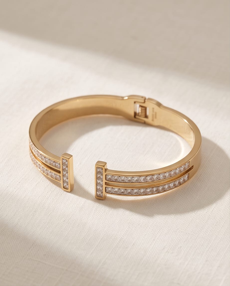 Bracciale rigido acciaio strass carrè