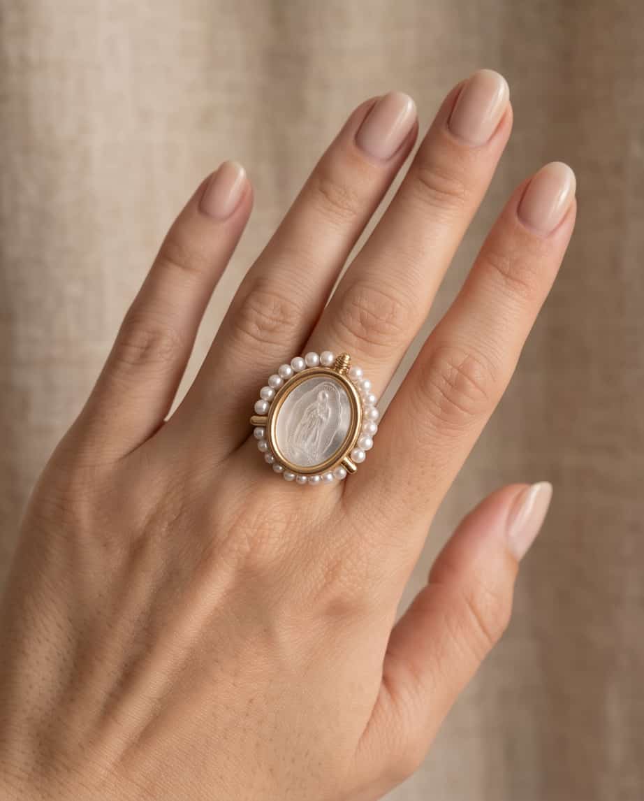 Anello acciaio cammeo madreperla