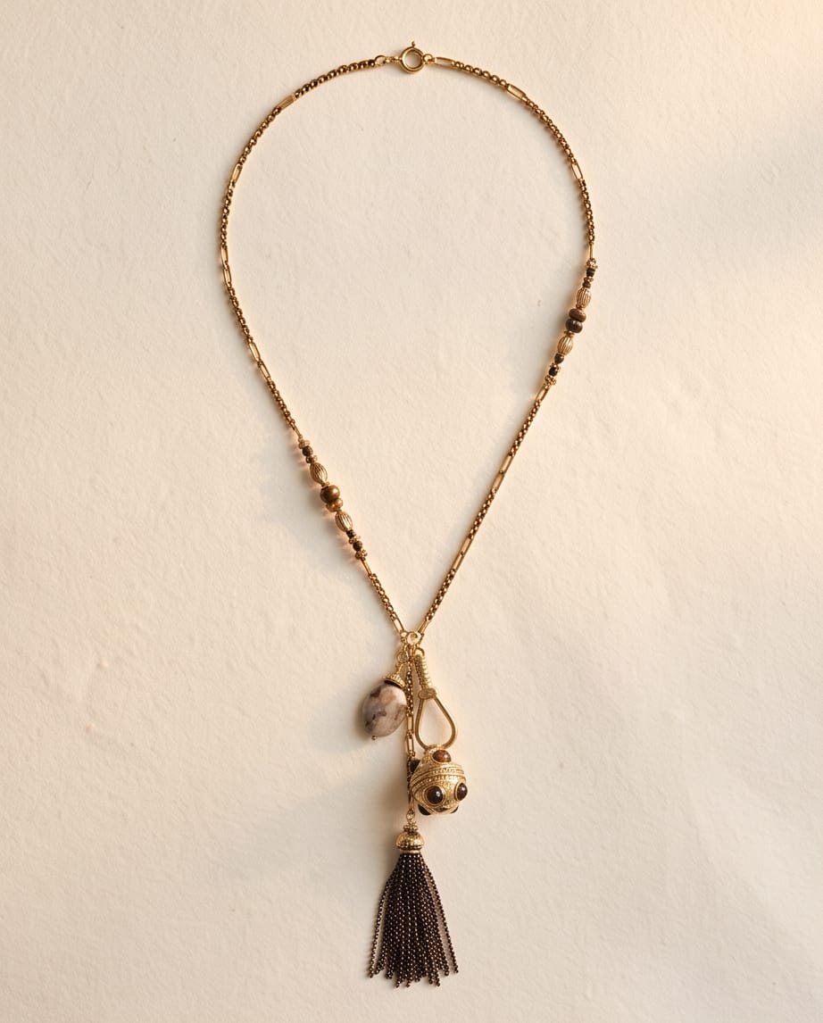 Collana regolabile acciaio charm pietra e ciuffo