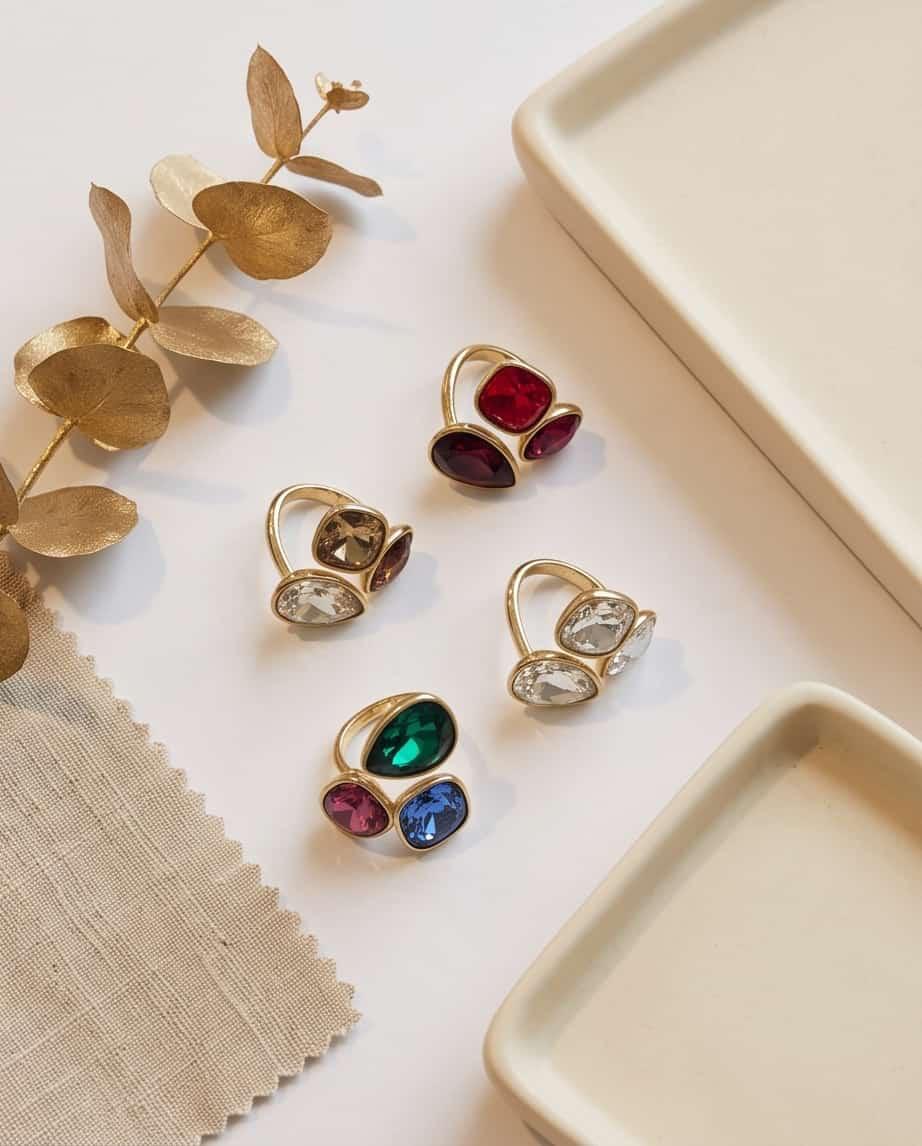 Anello acciaio pietre triplo castone